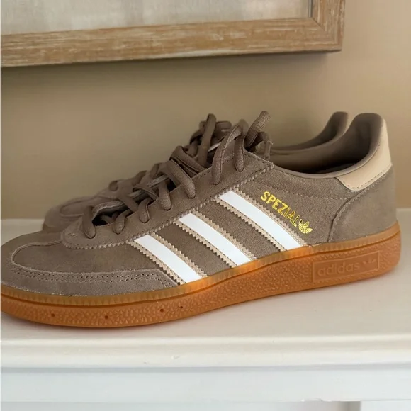 Adidas Mens 7.5/Womens 9 Handball Spezial NEW 🆕 - Picture 4 of 6